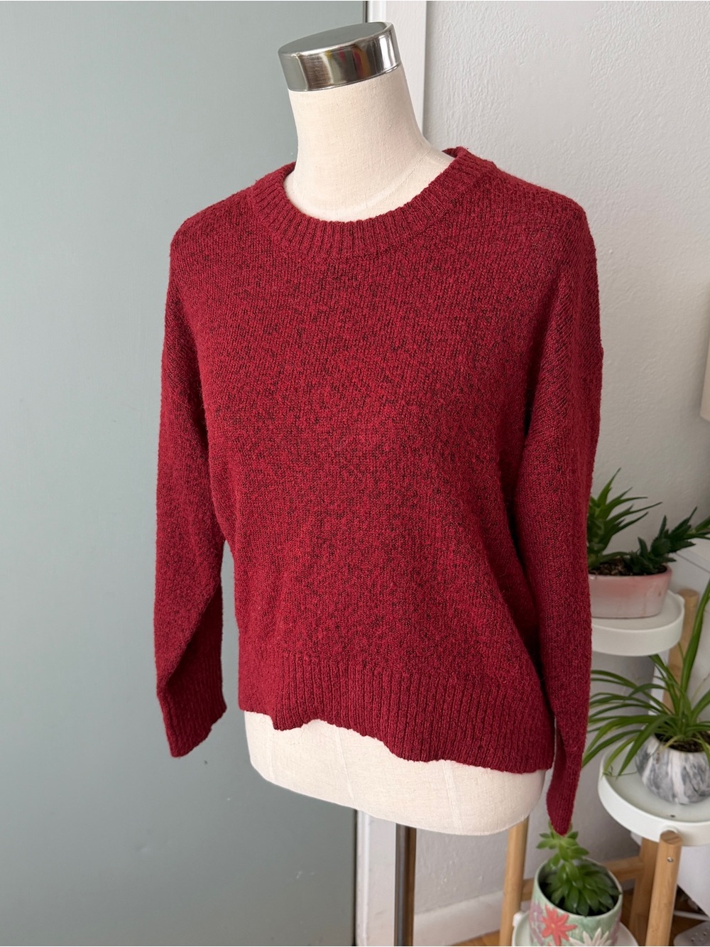 Old Navy crew neck sweater